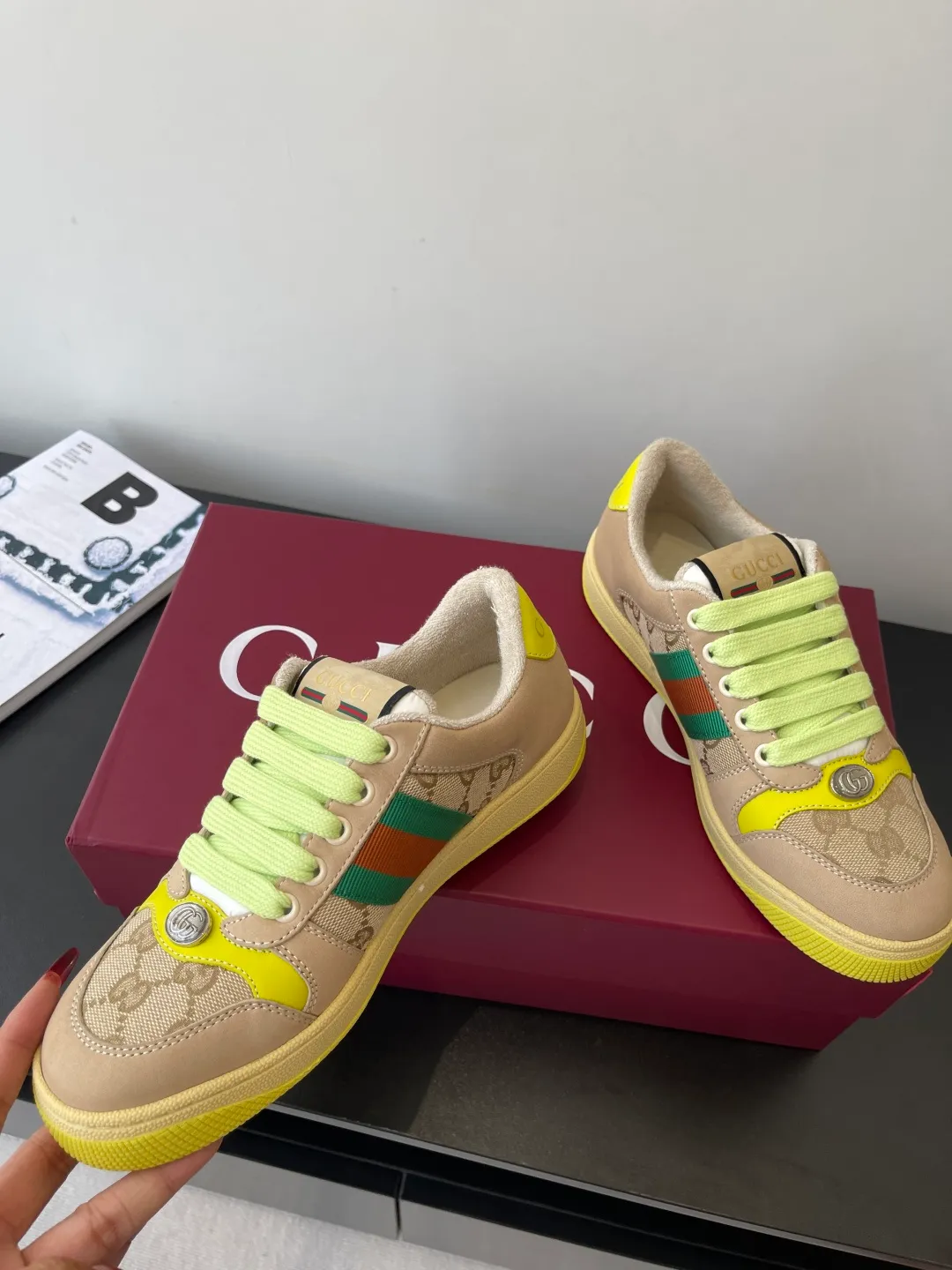 👟👟Ex-factory price 600👟👟 Gucci newly upgraded small dirty shoes for couples GG series old casual small dirty shoes catwalk style original development and purchase level version Metal double G crystal cylindrical logo Gucci original pattern ribbon Exclusive color rubbed cowhide fabric original terry cloth is delicate, soft and more comfortable and breathable Private molded two-color original TPU outsole (lower layer is wider, upper layer is narrower) Code number: 35-44